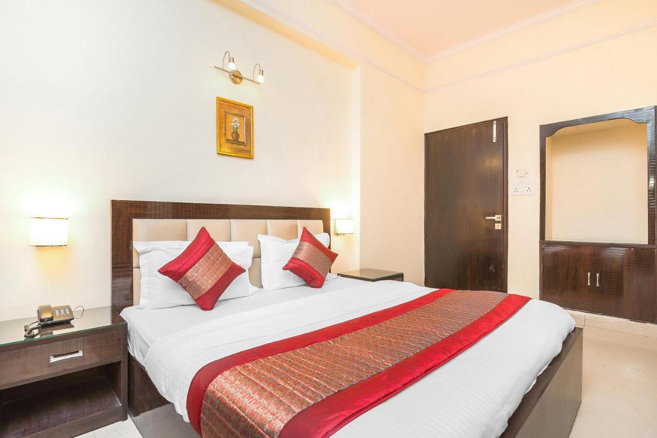 Oyo 14245 Amitabh Guest House Ню Делхи Екстериор снимка