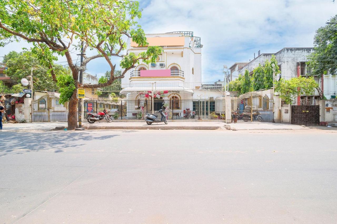 Oyo 14245 Amitabh Guest House Ню Делхи Екстериор снимка