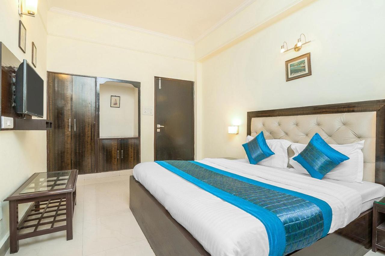 Oyo 14245 Amitabh Guest House Ню Делхи Екстериор снимка