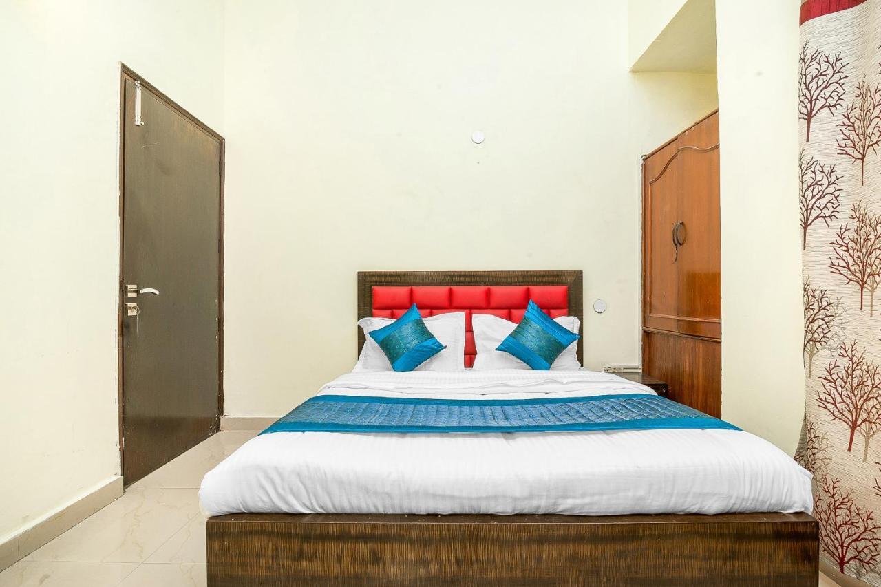 Oyo 14245 Amitabh Guest House Ню Делхи Екстериор снимка