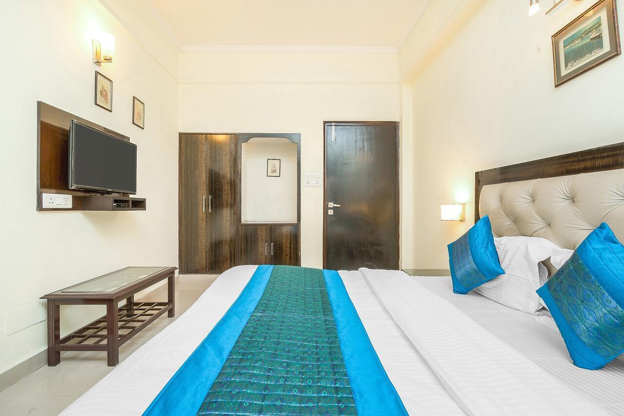 Oyo 14245 Amitabh Guest House Ню Делхи Екстериор снимка